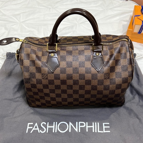 Authentic Pre-Loved Louis Vuitton Speedy 30 - Picture 2 of 15